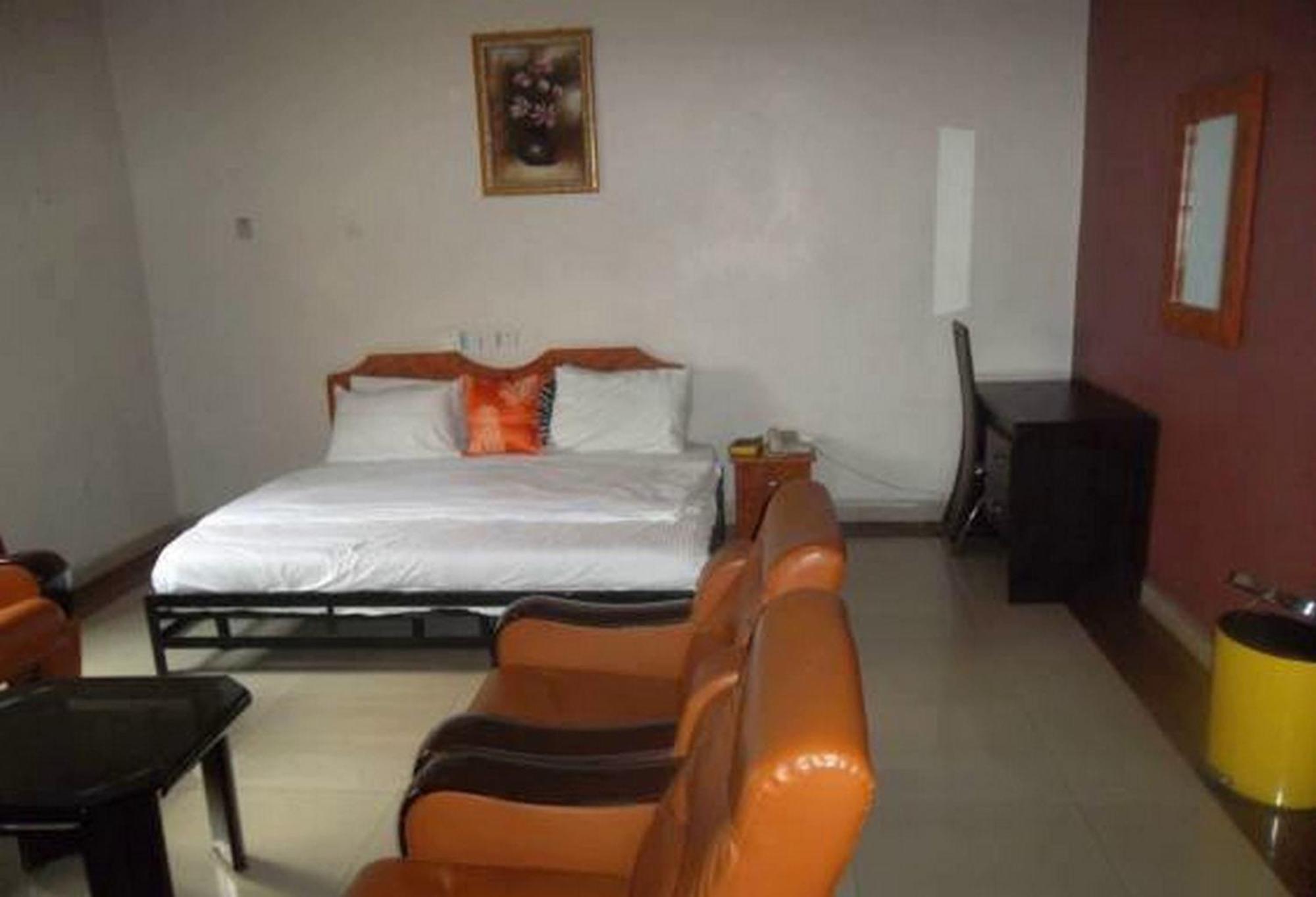Room In Lodge - Clen-Phil Hotels And Suite بورت هاركورت المظهر الخارجي الصورة