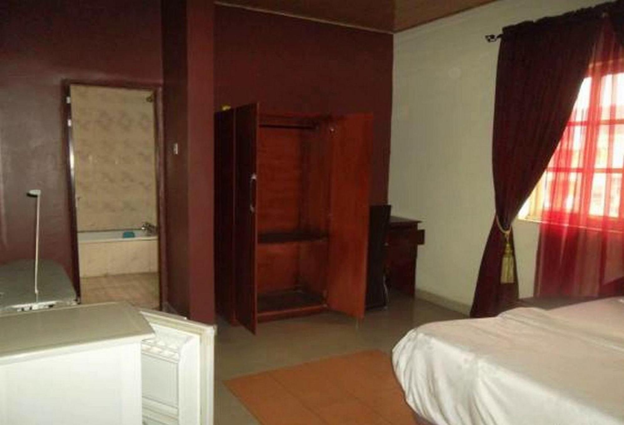 Room In Lodge - Clen-Phil Hotels And Suite بورت هاركورت المظهر الخارجي الصورة