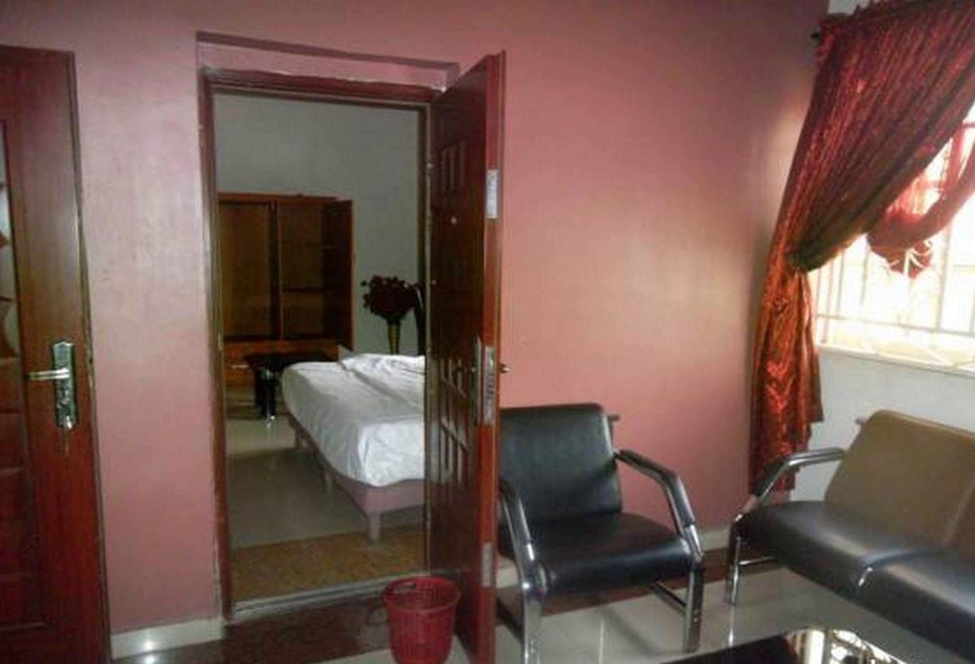 Room In Lodge - Clen-Phil Hotels And Suite بورت هاركورت المظهر الخارجي الصورة